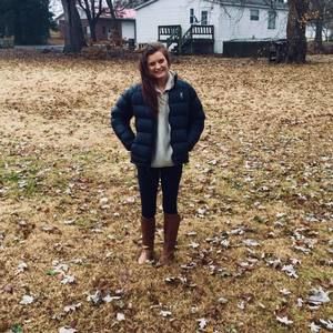 Meet your Posher, Alexis